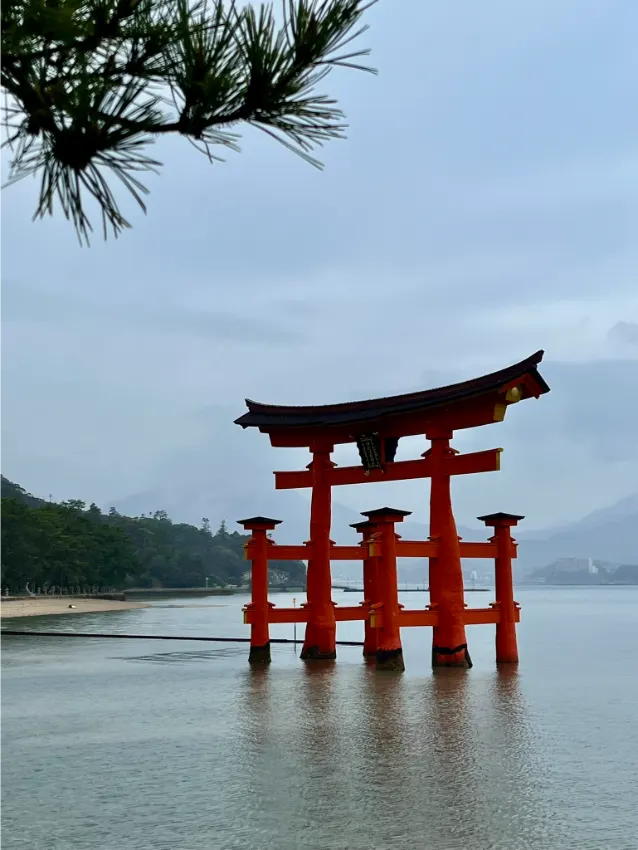 svatyně na ostrově Miyajima v Japonsku