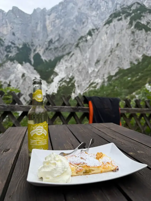 štrúdl a limonáda na haindlkarhutte