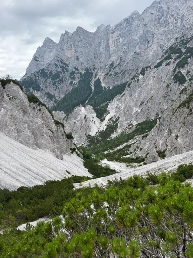 výhled na haindlkarhutte v alpách