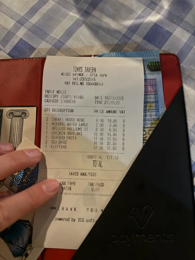 účtenka z restaurace v Ayia Napa