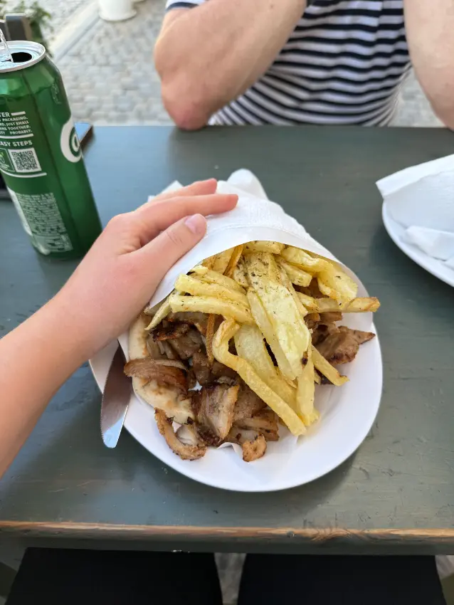 Obří gyros v Larnace