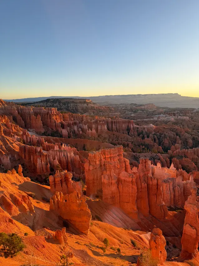 Východ slunce v Bryce Canyonu