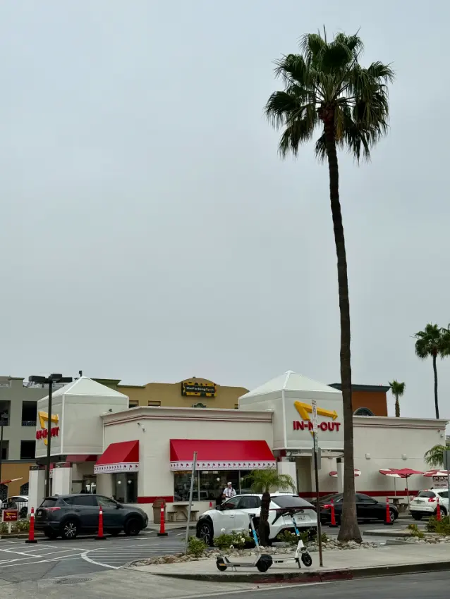 In-N-Out pobočka u letiště v Los Angeles
